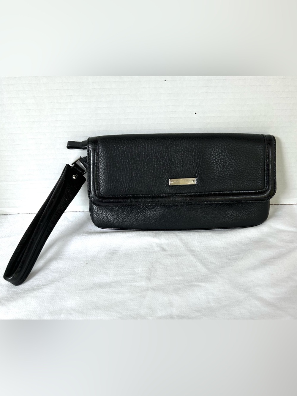 Kenneth Cole New York Black Leather Wristlet Wristlet Wallet Combo